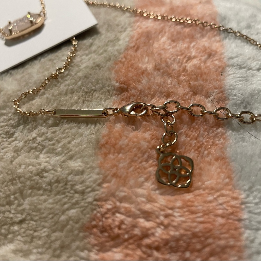 Kendra Scott Rose Gold ELISA Pendant Necklace - Picture 4 of 6